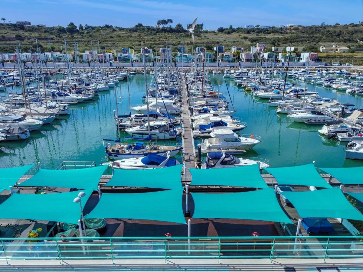 Luxury 1 Bedroom Apartment, Marina De อัลบูเฟรา ภายนอก รูปภาพ